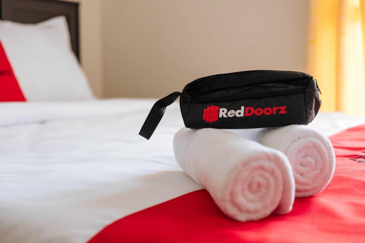 Hotel Reddoorz @ Luzmin Bh Lodging House Oslob Exteriér fotografie